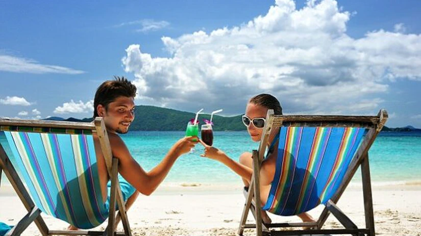 Zilele de 27, 28 şi 29 decembrie ar putea fi declarate libere pentru toţi angajaţii de la stat - Proiect. Ministerul Muncii neagă