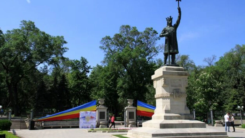 Carburanţi, gaz, energie electrică. Republica Moldova intră treptat sub influenţa României din punct de vedere energetic