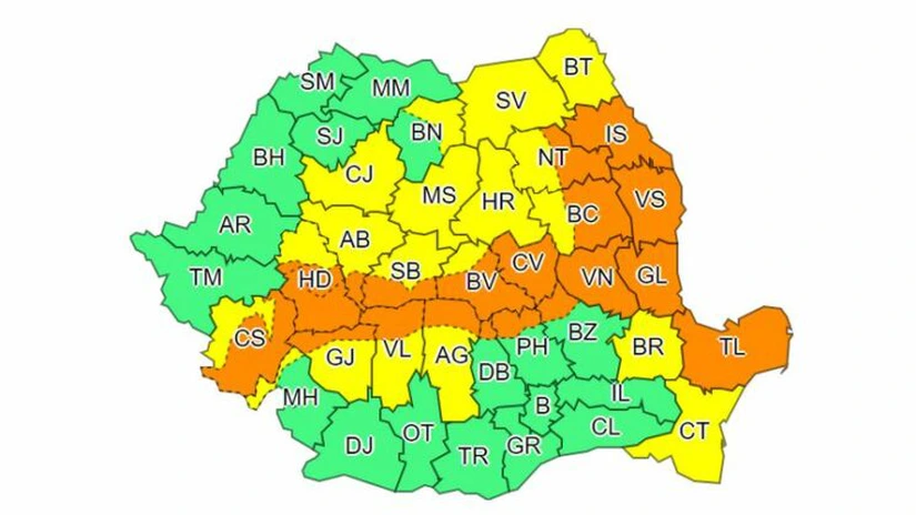 18 judeţe sunt sub cod portocaliu de ninsori şi viscol. Circulaţia este închisă sau îngreunată pe mai multe drumuri naţionale