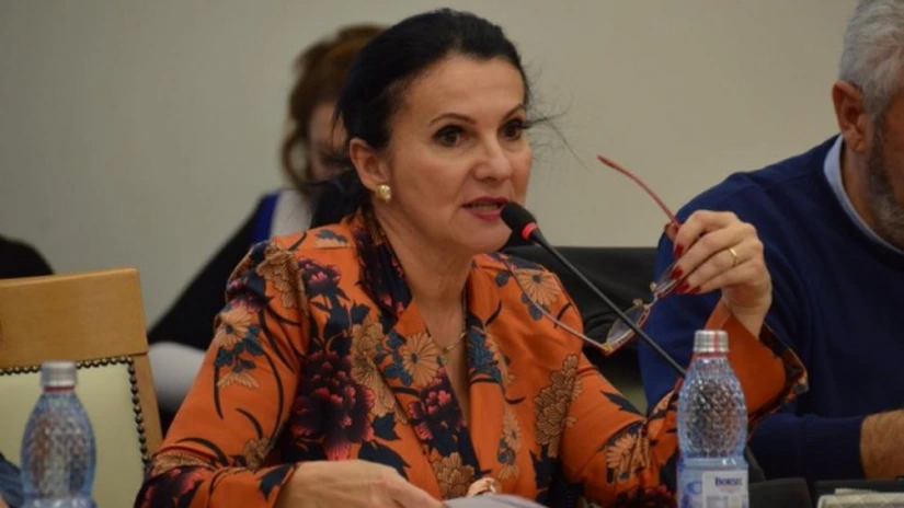 Curtea de Apel Bucureşti: Sorina Pintea rămâne sub control judiciar