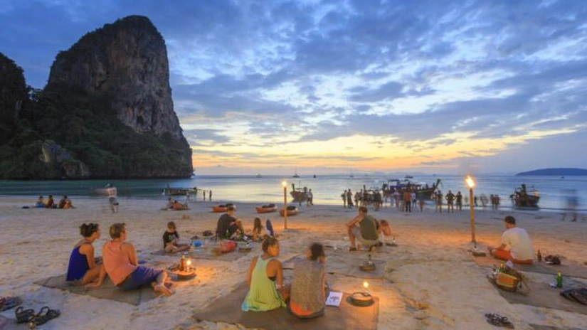Turiştii din 21 de ţări, printre care şi România, vor fi scutiţi de plata vizelor pentru Thailanda