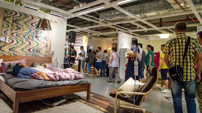 Ikea schimbă strategia: magazine mai mici în centrele oraşelor şi produse pentru clienţi care trăiesc în spaţii mici