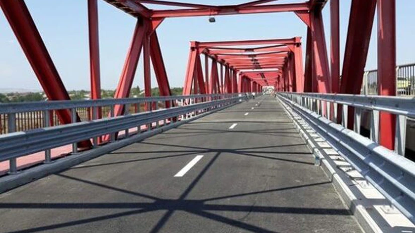 CNAIR redeschide joi circulaţia pe Podul de la Mărăcineni pentru toate categoriile de autovehicule