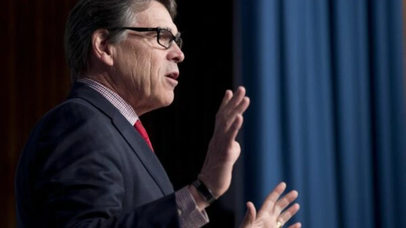 SUA: Ministrul energiei Rick Perry va demisiona în curând, anunţă preşedintele Trump