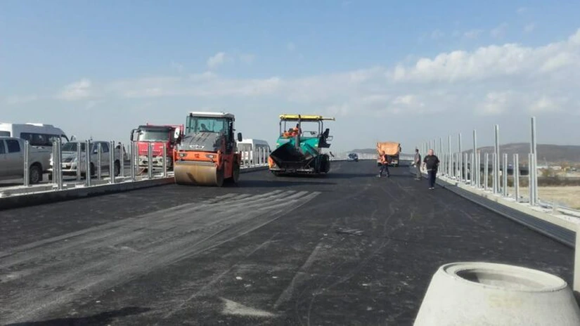Iohannis va promulga vineri Legea privind autostrada Iaşi-Târgu Mureş