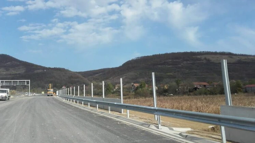 Traficul pe tronsonul de autostradă Deva-Simeria ar putea fi reluat din 15 noiembrie