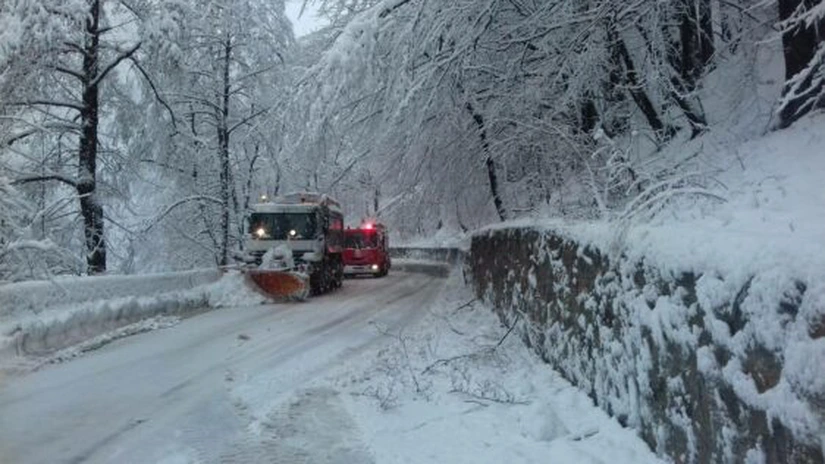 CNAIR: a fost redeschis traficul rutier între Novaci şi Rânca