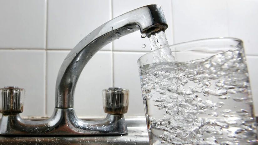 UE actualizează standardele de calitate privind apa potabilă