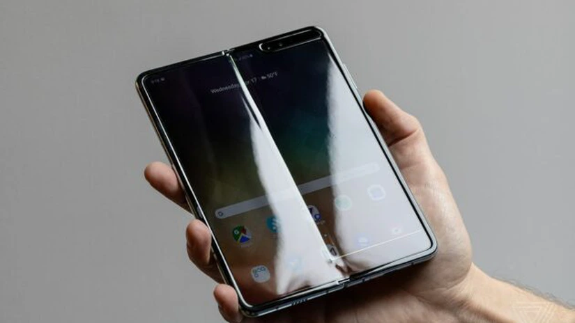 Samsung Electronics amână lansarea pe piaţă a Galaxy Fold, explicând că dispozitivul are nevoie de îmbunătăţiri