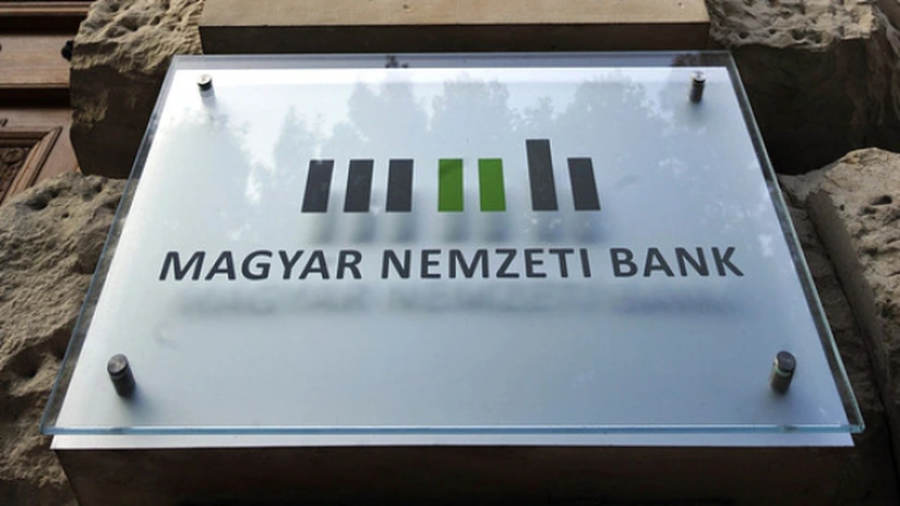Banca Centrală a Ungariei se aşteaptă la o revenire mai lentă a economiei