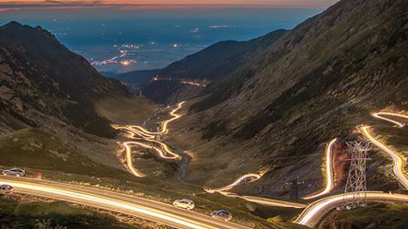 Circulaţia rutieră pe Transfăgărăşan se deschide sâmbătă pentru toate autovehiculele