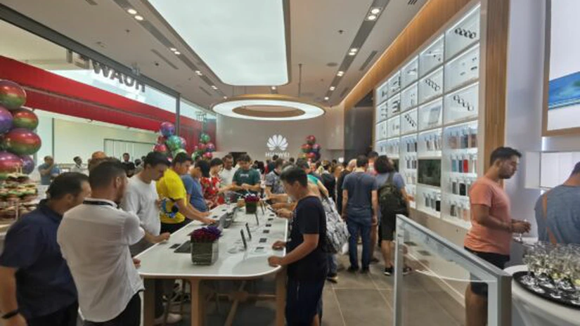Huawei a deschis primul Huawei Experience Store din România