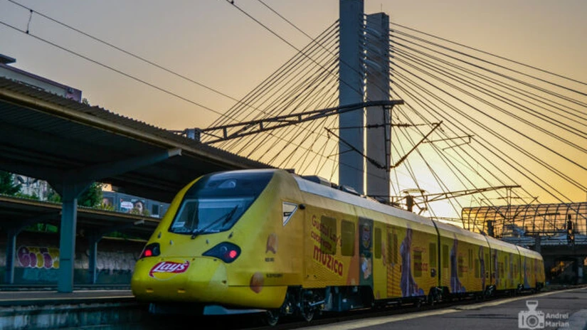 Al treilea tren electric românesc intră mâine în circulaţie pe ruta Craiova – Bucureşti – Braşov FOTO
