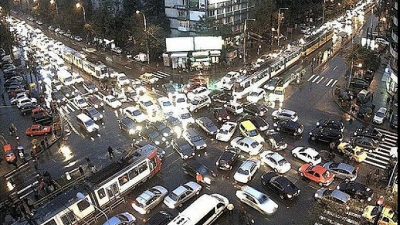 România, pe ultimul loc în Uniunea Europeană la numărul de maşini la mia de locuitori