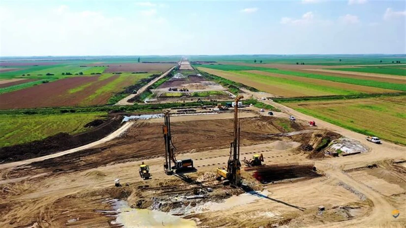 Ministrul Transporturilor: În două săptămâni semnăm contractul pentru încă 30 de kilometri din Autostrada Transilvania, lotul Biharia - Chiribiș