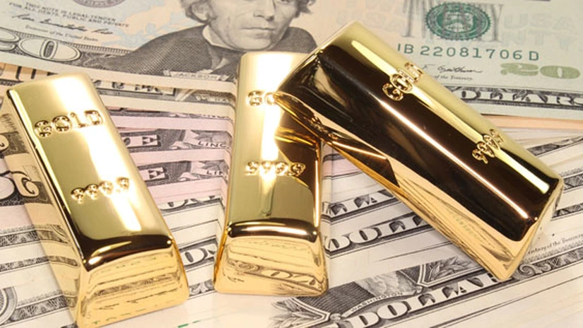 Cine pierde şi cine câştigă din creşterea preţului aurului? Principalii actori: bondurile cu randamente negative, francul elveţian şi petrolul