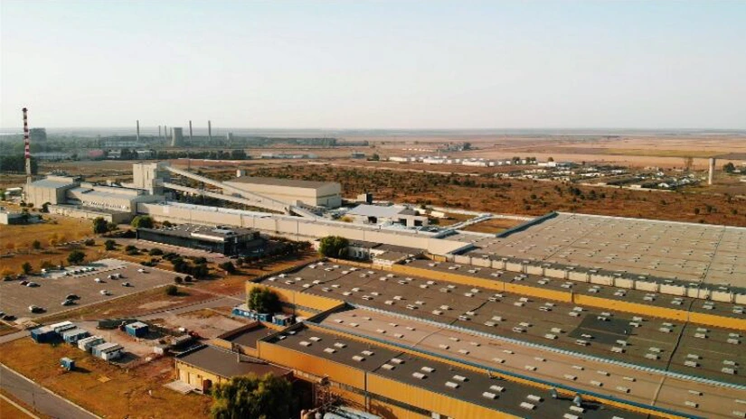 Saint Gobain Glass retehnologizează linia de producţie a sticlei float din Călăraşi şi creşte capacitatea de producţie cu 20%