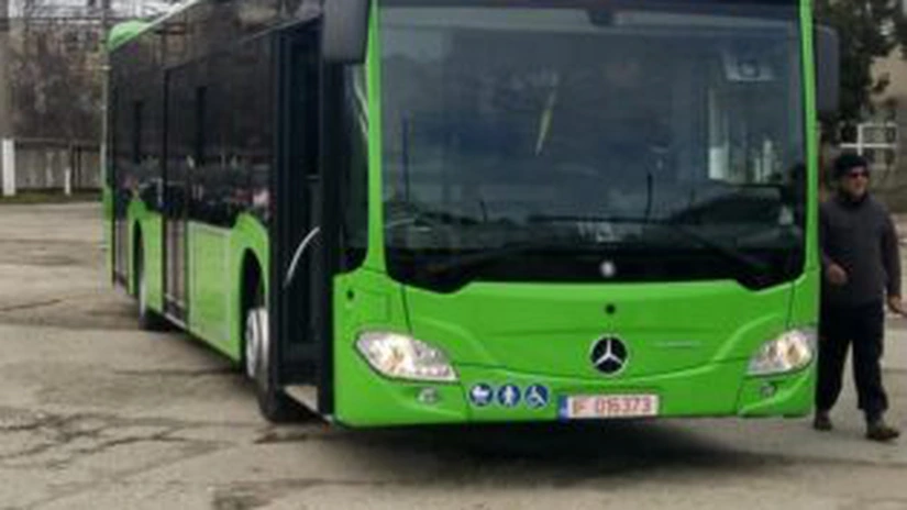 Primul autobuz hibrid Mercedes a ajuns în Bucureşti - FOTO VIDEO