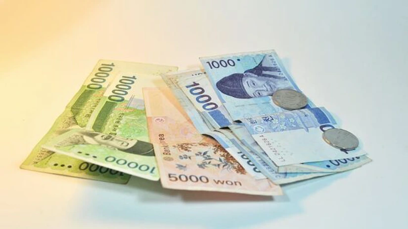 Banca Națională a Coreei de Sud ia în calcul arderea de bancnote ca măsură pentru a limita răspândirea epidemiei de coronavirus