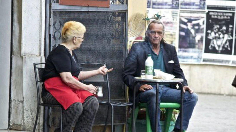Dispută pe trotuare în Roma între proprietarii de cafenele și șoferi
