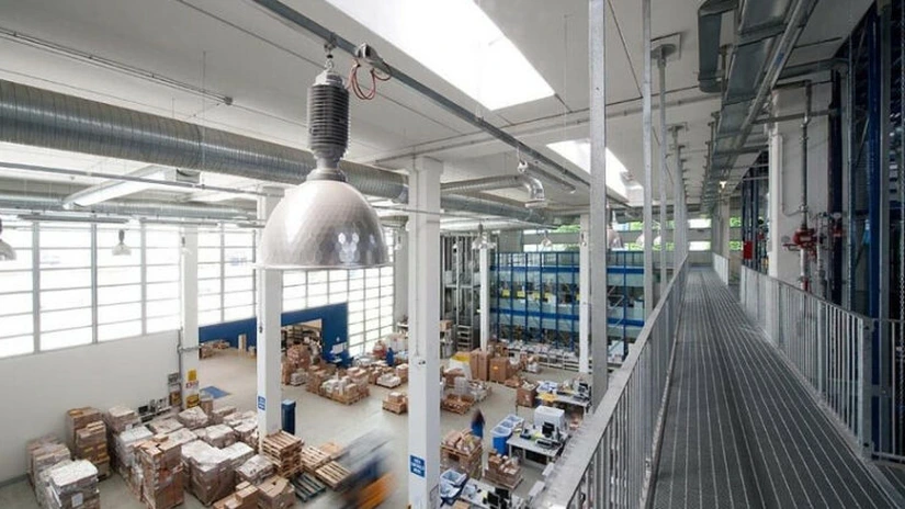 DNA: Eugen Adrian Ionel, directorul general al Unifarm, sub control judiciar pentru luare de mită