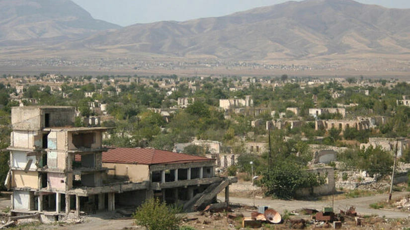 Cel puţin 95 de morţi în Nagorno Karabah, unde continuă confruntări armate ”feroce” în urma unei noi ofensive azere
