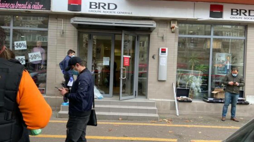 Jaf la BRD în Bucureşti, fix lângă Inspectoratul General al Poliției. Tâlharul a reuşit să fugă cu 10.000 de lei