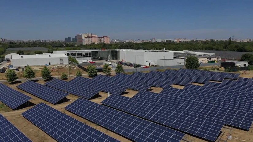 Enel X a pus un sistem fotovoltaic de 1 MW la producătorul de mezeluri Fox