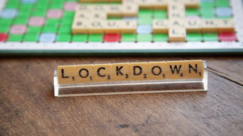 Casa Albă respinge posibilitatea unui lockdown, în pofida unei recrudescenţe a cazurilor în SUA