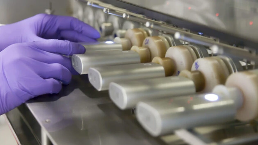 Studiu: Fumătorii care trec exclusiv la glo își reduc în mod semnificativ expunerea la anumite substanțe toxice