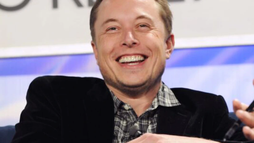 Șeful Tesla, Elon Musk, considerat de Financial Times personalitatea anului