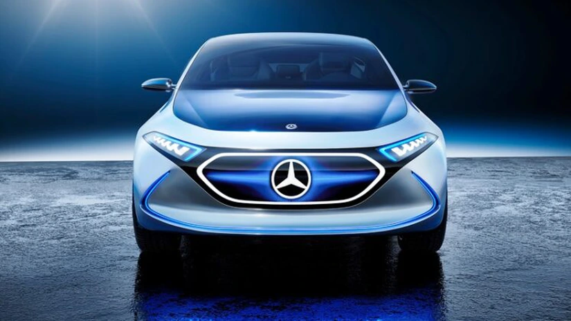 Mercedes lansează azi electrica Mercedes EQA. Anul acesta, germanii vor lansa 4 noi modele electrice și vor ajunge la 10 în 2022 FOTO