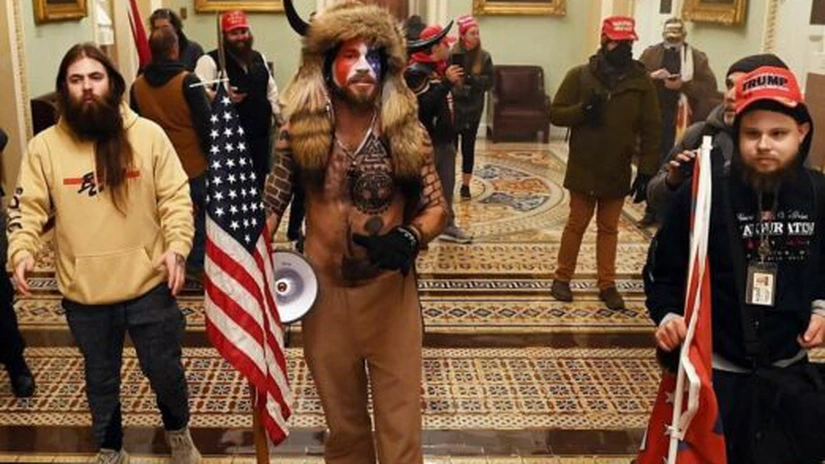 La un an de la asaltul asupra Capitolului, Biden îl acuză pe Trump că a vrut să împiedice transferul pașnic de putere