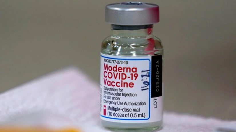 CNCAV: O nouă tranşă de vaccin Moderna soseşte în ţară