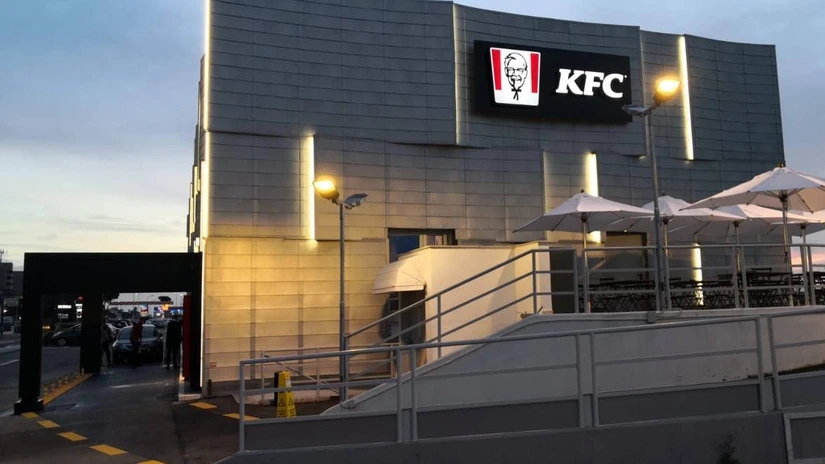 Sphera Franchise Group a deschis în Italia primul său restaurant KFC de tip Drive Thru din afara României