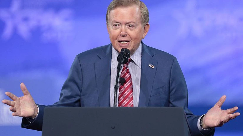 Postul de televiziune Fox Business a renunțat la emisiunea prezentatorului Lou Dobbs, un susținător înfocat al lui Donald Trump