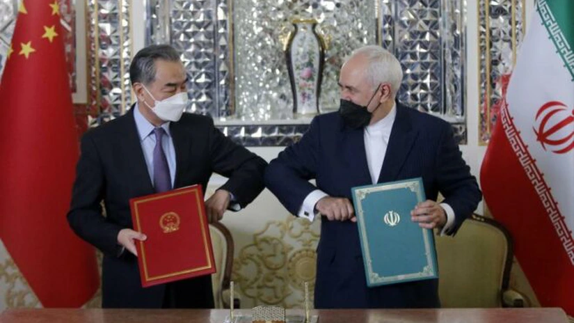 Teheranul și Beijingul au semant un tratat de cooperare strategică pe 25 de ani