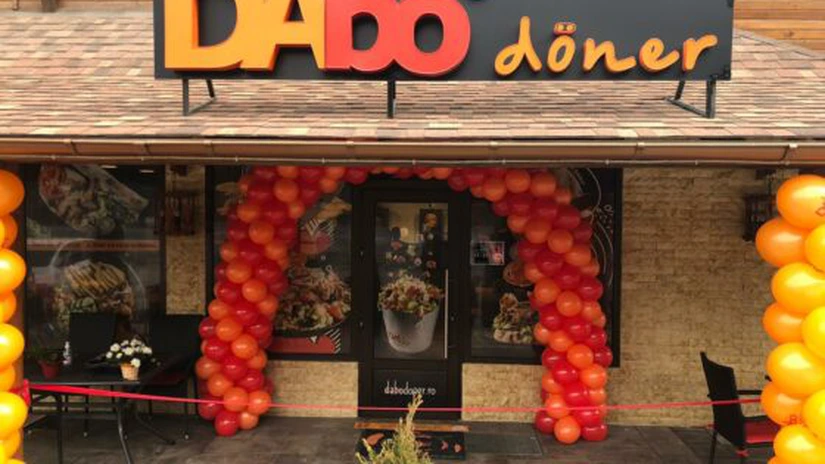 Franciza DAbo Doner își continuă planul de extindere și deschide patru restaurante în aceeași zi, în trei orașe diferite