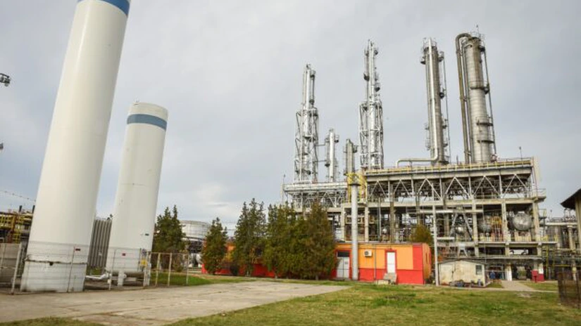 Rompetrol a produs în 2020 o cantitate-record de bitum, la Vega. Piața e asaltată de importuri, se comandă bitum ieftin, dar mai prost