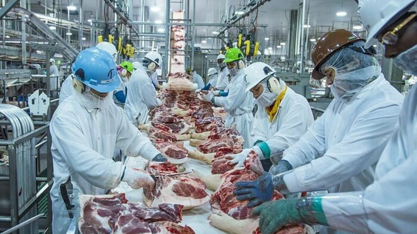 Cel mai mare furnizor mondial de carne este cea mai recentă victimă a piraţilor cibernetici