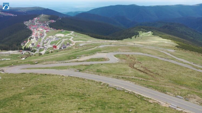 Transalpina: A fost redeschisă circulația pe cea mai înaltă șosea din țară
