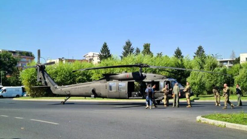UPDATE Un elicopter militar a aterizat de urgenţă în cartierul Aviatorilor. Ce spune MAPN