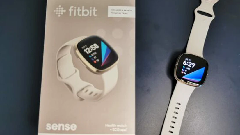 Review: Smartwatch Fitbit Sense: asistentul personal de sănătate şi fitness. Ce ne-a plăcut și ce nu