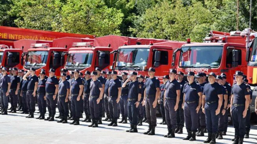 România trimite în Grecia 142 de pompieri pentru a ajuta la stingerea incendiilor