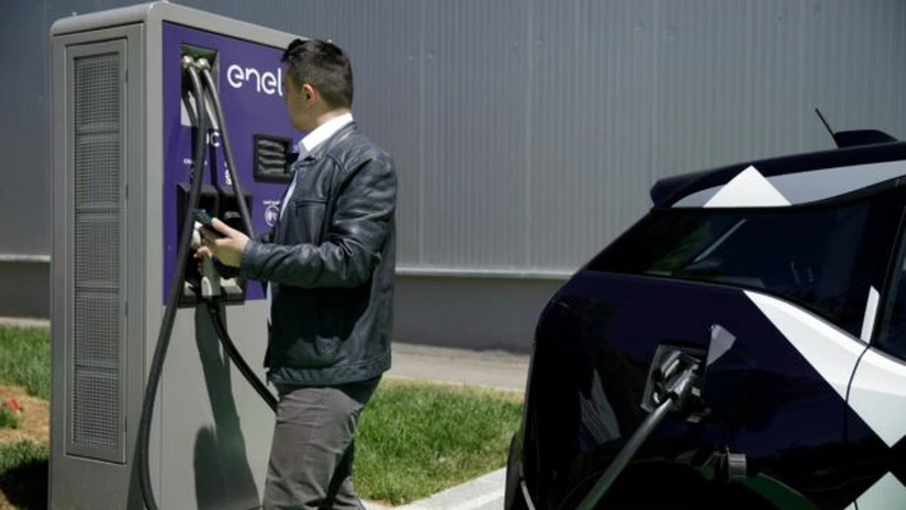Enel X a semnat un  parteneriat pentru vânzarea de stații de încărcare pentru vehicule electrice către firma Power Electric
