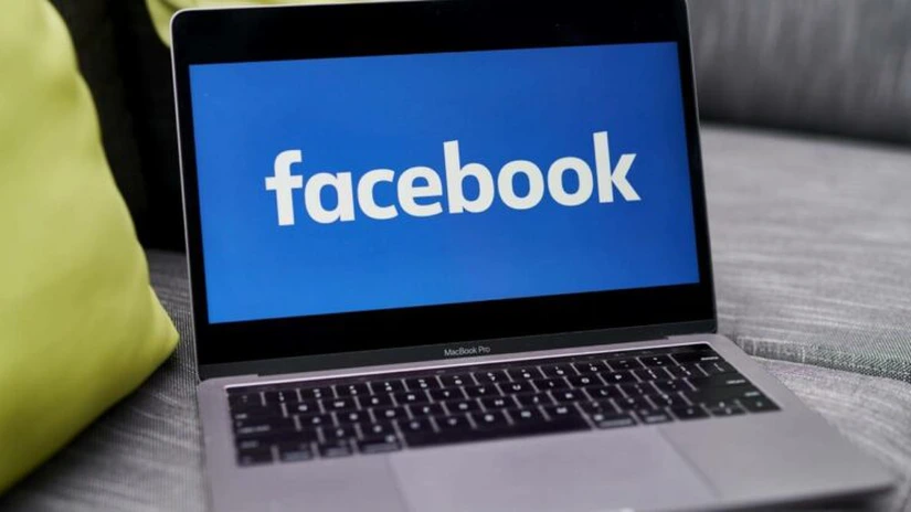 Facebook intenţionează să îşi schimbe numele - The Verge