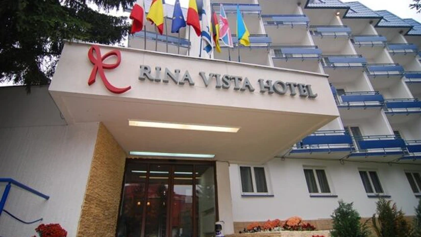 Două hoteluri din Poiana Brașov, închise de șase ani, au fost vândute la licitație
