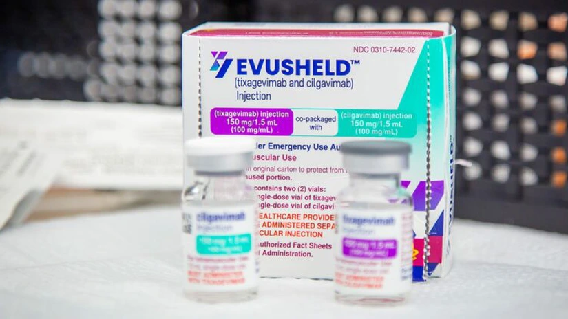 Guvernul american a comandat încă 500.000 de doze de Evusheld, anticorp destinat să protejeze de COVID-19 cele mai vulnerabile persoane - Material susținut de AstraZeneca