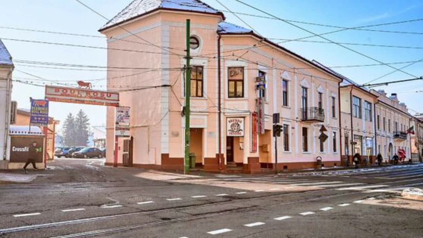 Hanul unde s-a sărbătorit pentru prima dată pe teritoriul României ziua de 1 Mai, scos la vânzare