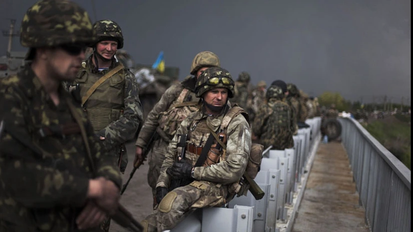 Marea Britanie va continua să furnizeze Ucrainei arme defensive